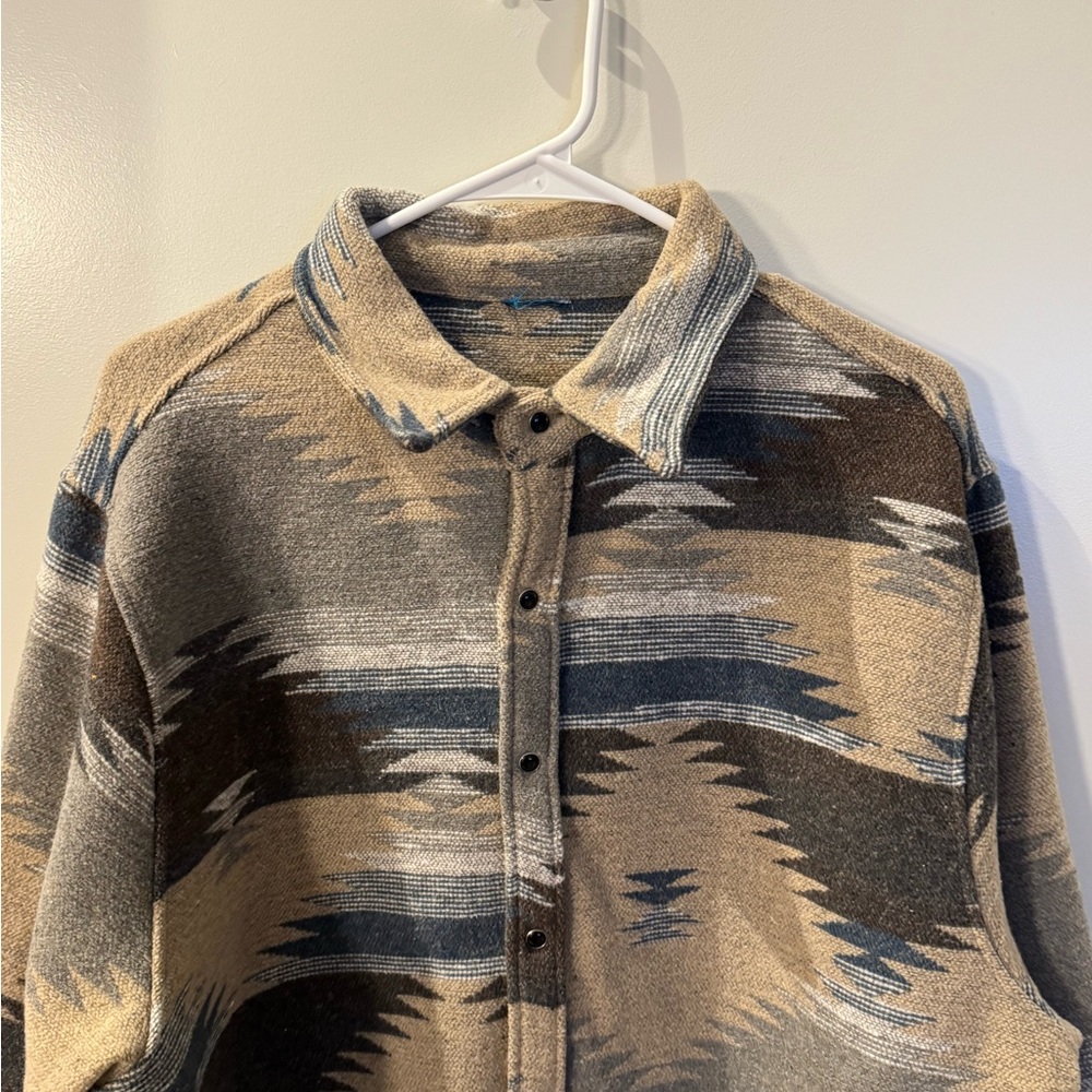 Geometric Patterned Button-Up Jacket - Picture 2 of 3